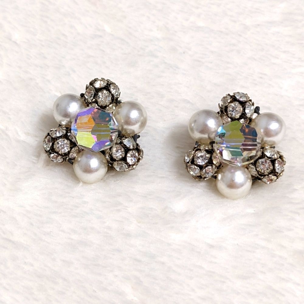 Vintage 60's Rhinestone & Faux Pearl Clip Earrings - Picture 3 of 6